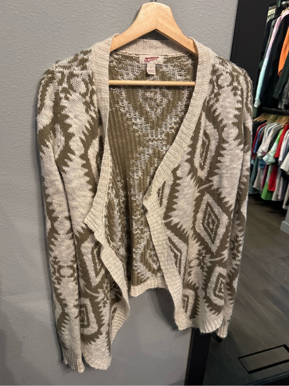 Arizona Jean Company Beige and Olive Aztec Open-Front Cardigan Sweater 💚